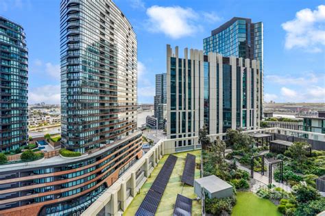 888 collins street docklands